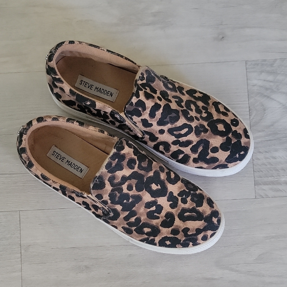 Steve Madden Brown and Black Sneakers with Leopard Print - Picture 2 of 7